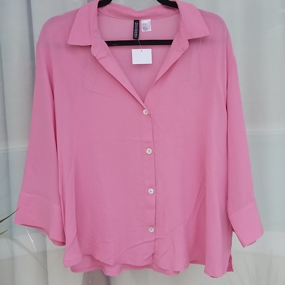 Pink 3/4 button sleeves blouse